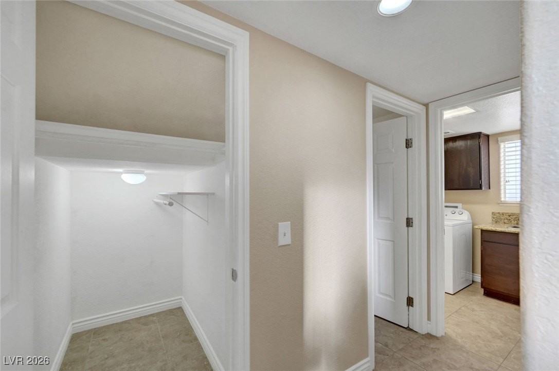 7913 Millhopper Ave - Photo 7 of 21