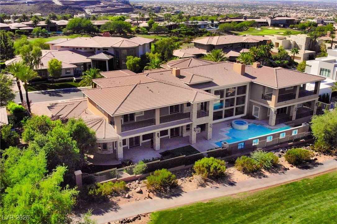 634 Saint Croix St - Photo 3 of 50