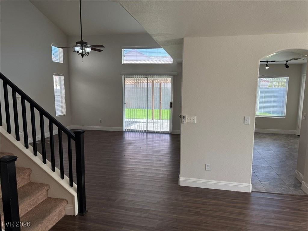 7624 License St - Photo 3 of 15