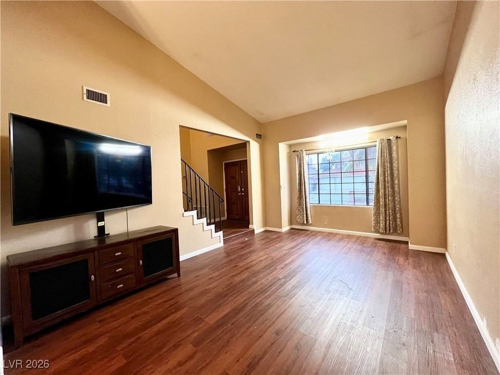 6776 Quinella Dr - Photo 3 of 9