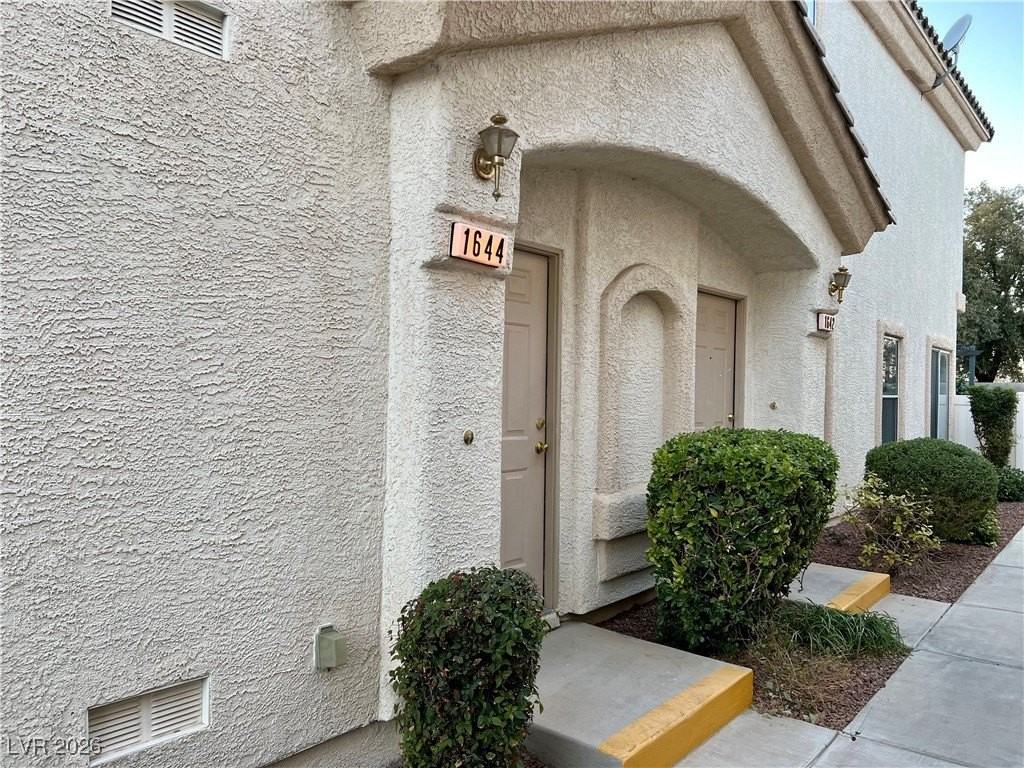 1644 Clint Canyon Dr - Photo 2 of 26