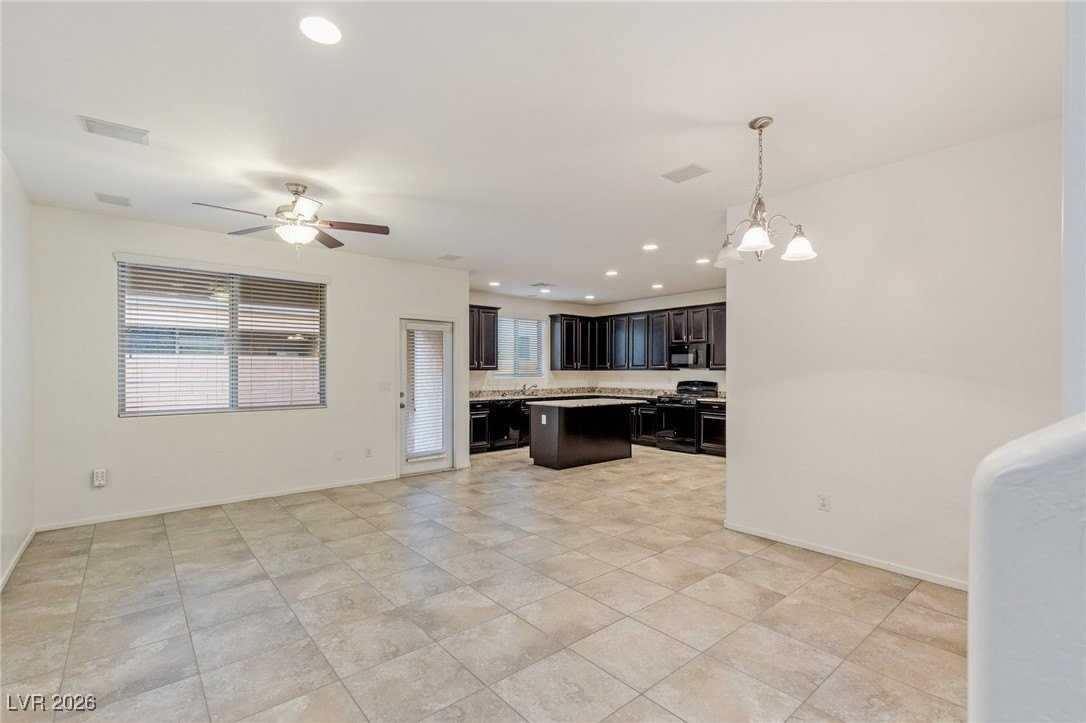 7741 Lots Hills Dr - Photo 6 of 29