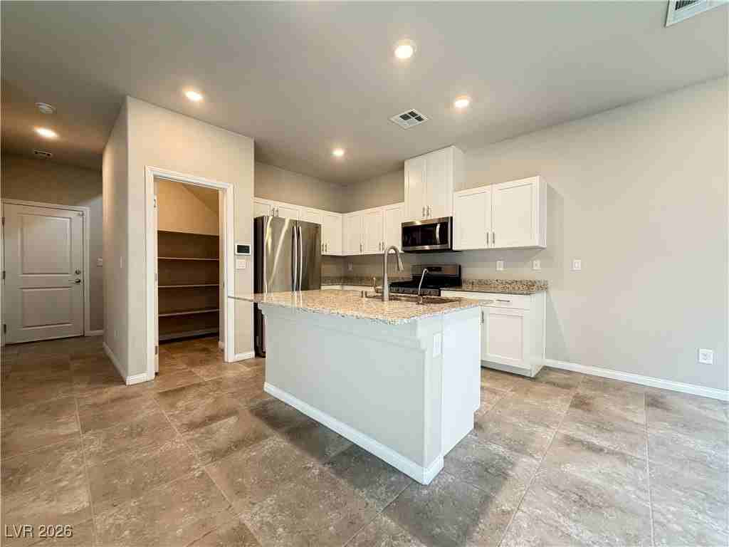 10877 El Camino Rd - Photo 4 of 15