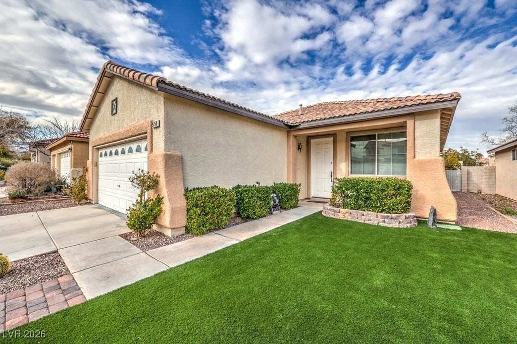 9758 Vista Crest Ave - Photo 4 of 29