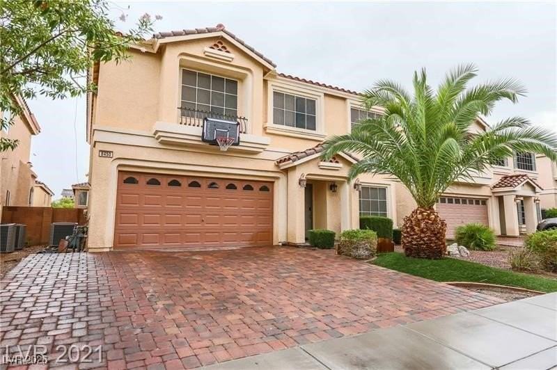 8450 Bismark Sapphire St - Photo 3 of 40