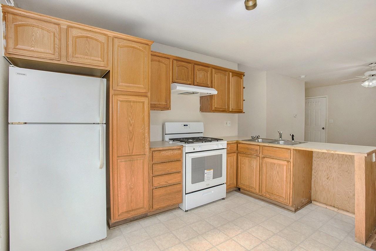 484 Florence Rd - Photo 6 of 16