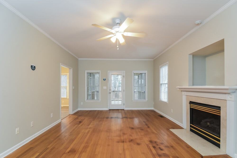 1204 Cleason Ct - Photo 4 of 20