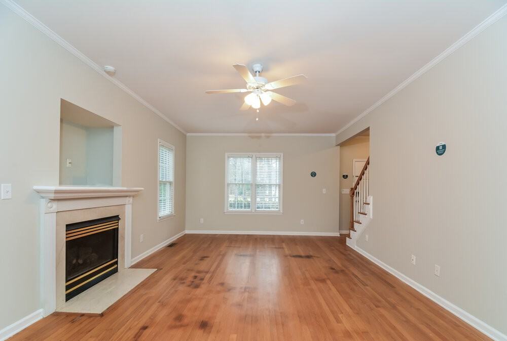 1204 Cleason Ct - Photo 5 of 20