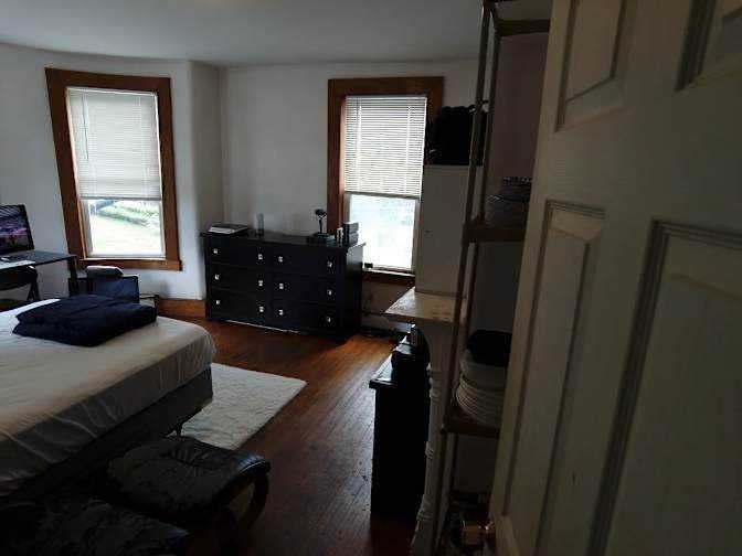 Oakland St - Photo 5 of 9