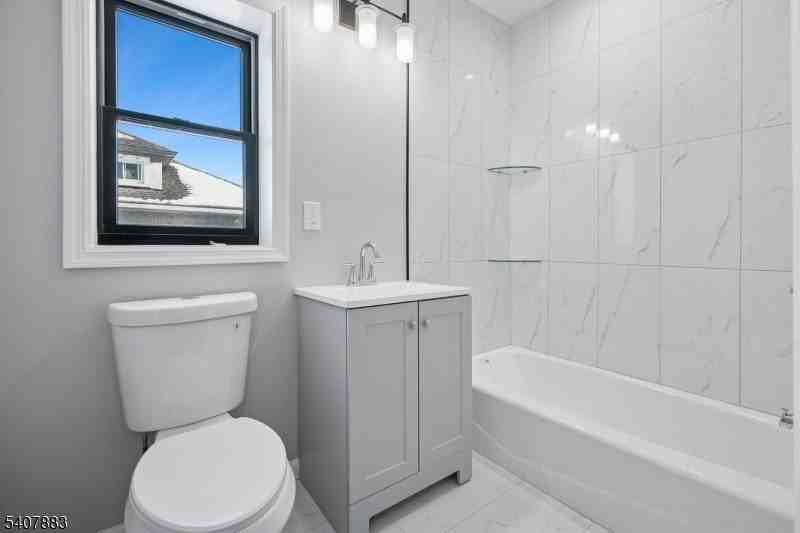 266 Morris Ave #2 - Photo 7 of 23