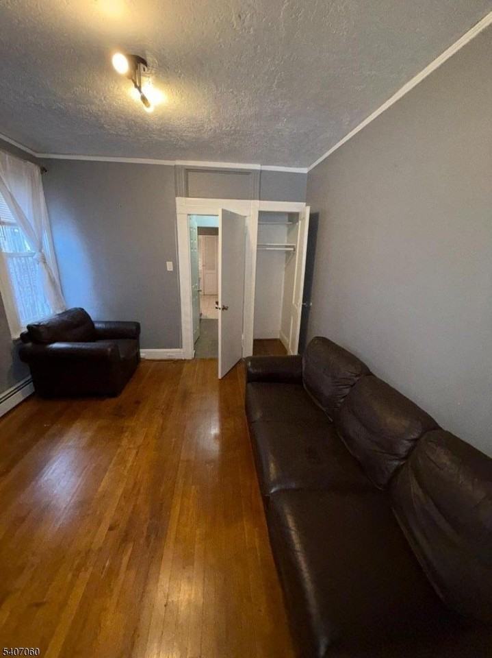 243 Lake St - Photo 6 of 16