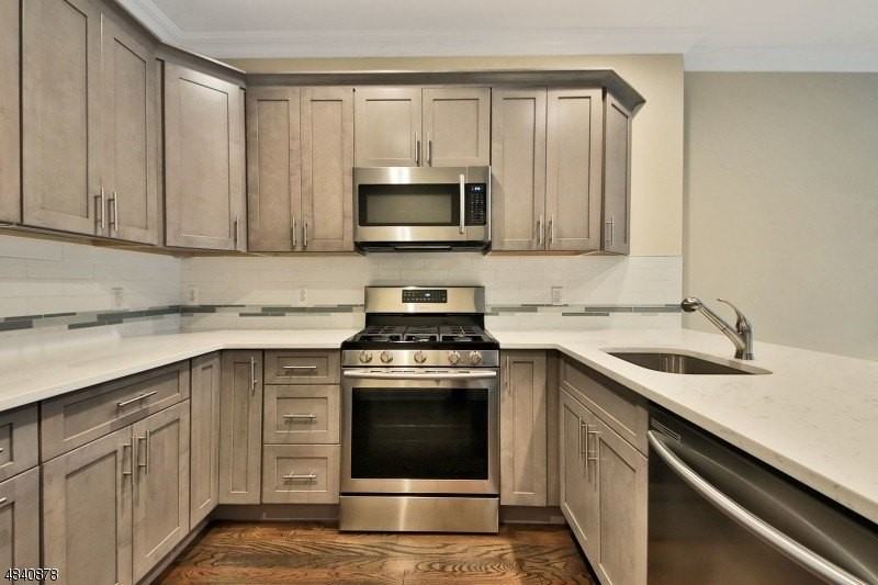 115 Watchung Ave #1 - Photo 4 of 15