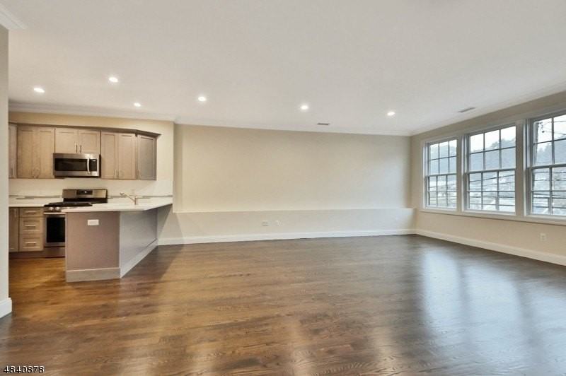 115 Watchung Ave #1 - Photo 6 of 15