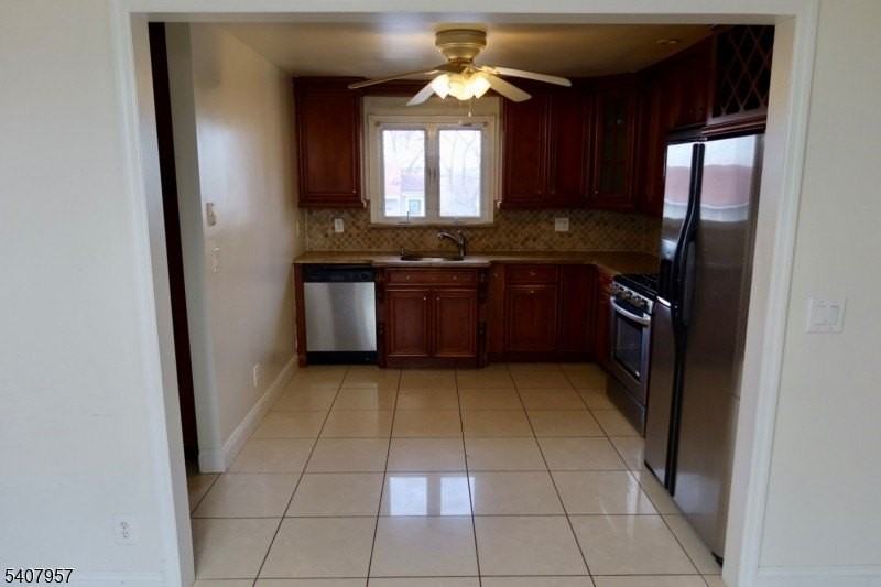 33 Fournier Cres - Photo 5 of 19