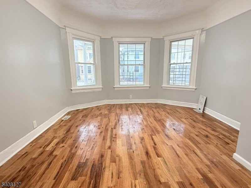 44 N 16th St - Photo 3 of 7