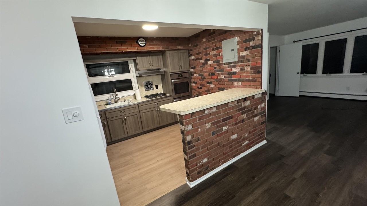 18 E 46th St - Photo 4 of 16