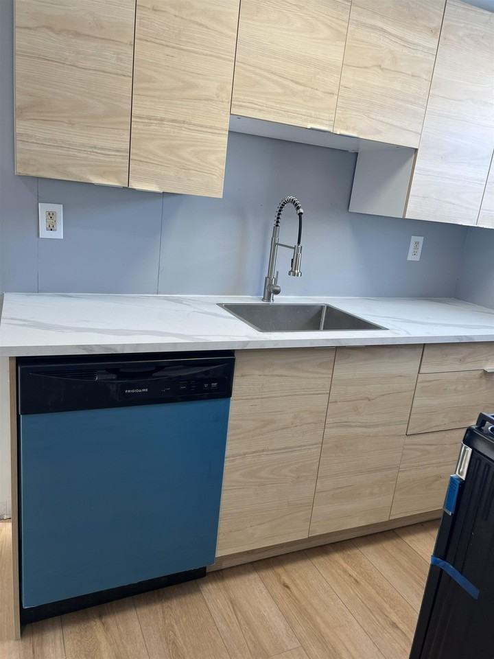 571 Avenue A #4 - Photo 3 of 16