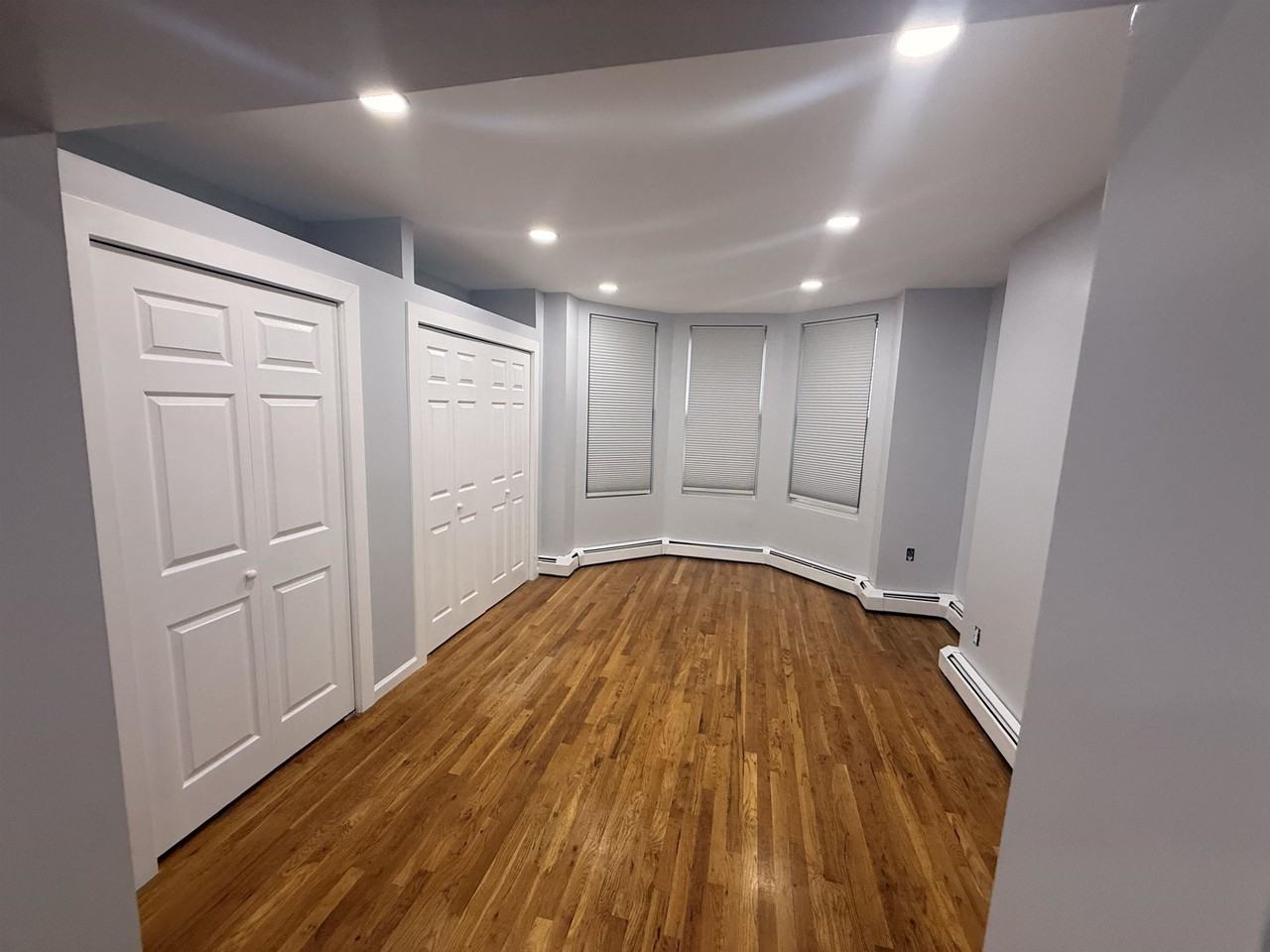 325 57th St #1 - Photo 2 of 4