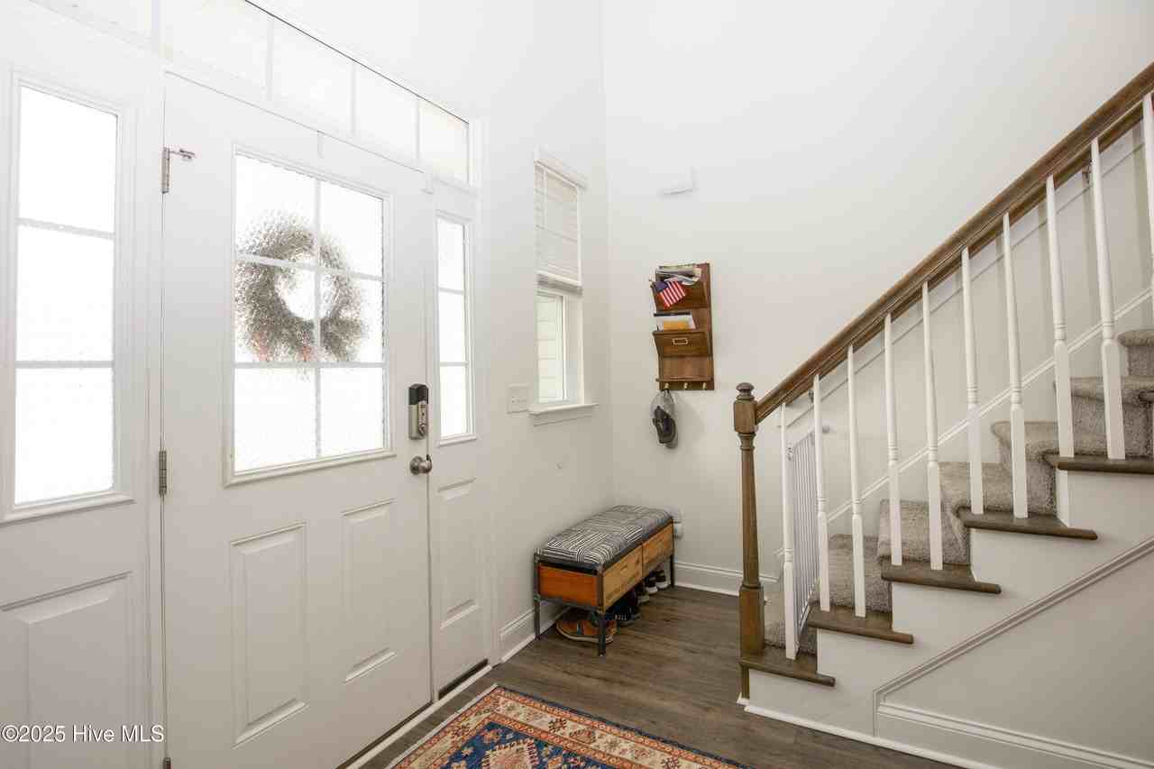 172 Mayfield Ct - Photo 2 of 45