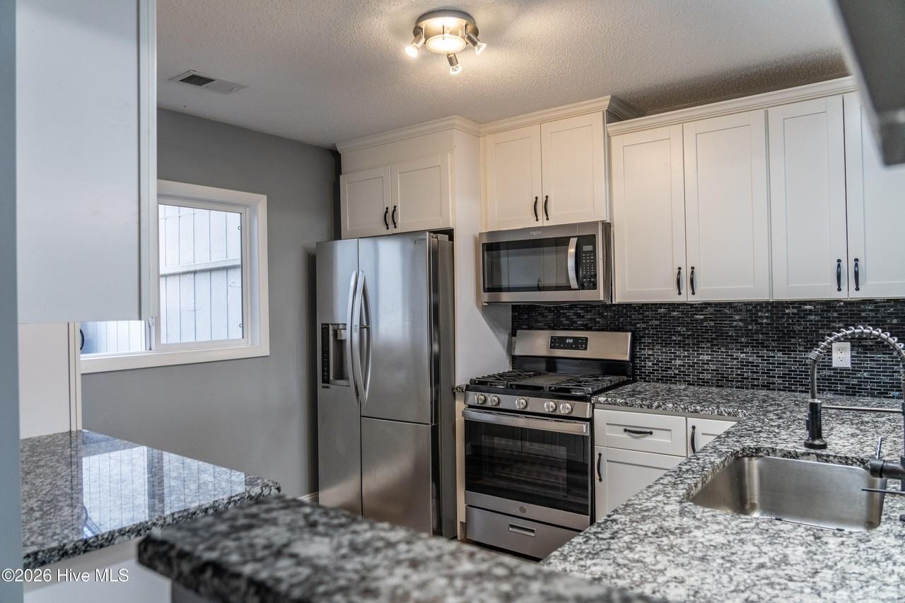 109 Mallard Cv - Photo 3 of 17