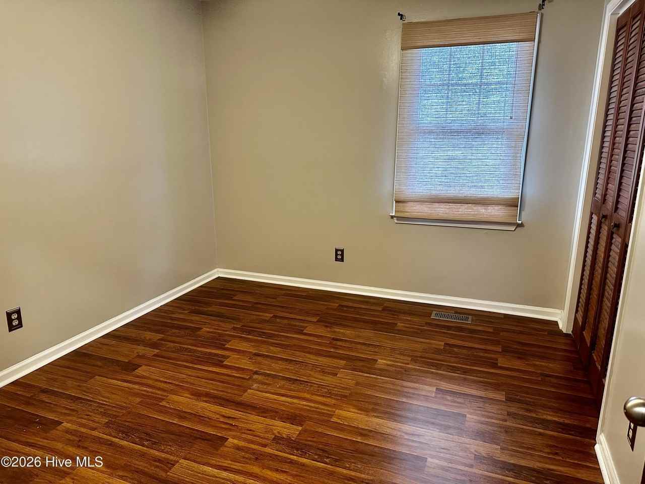 156 Stella Rd - Photo 7 of 12