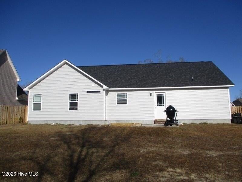 438 Mccall Dr - Photo 2 of 17