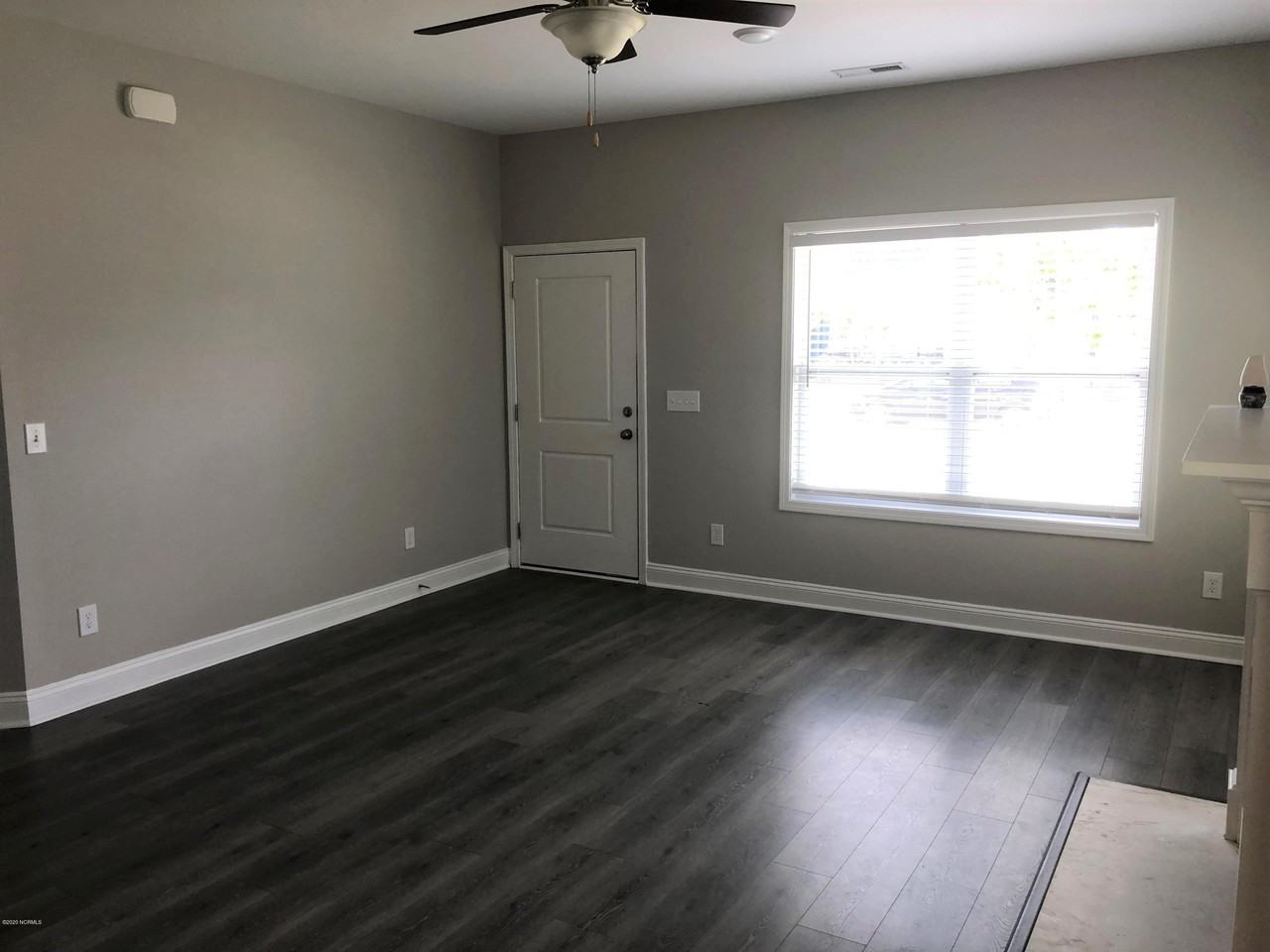 1621 Bratton Ct - Photo 6 of 17