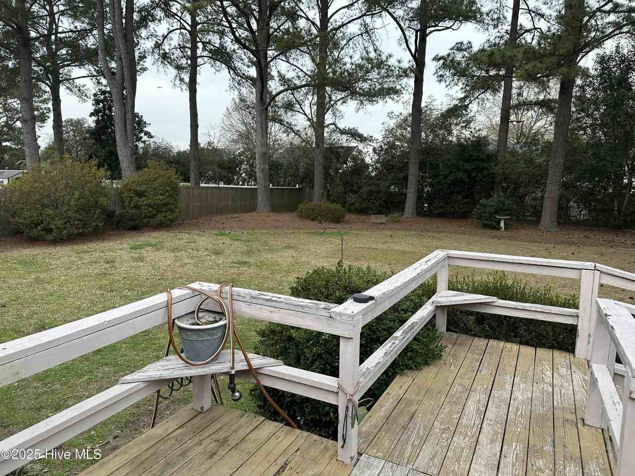 2318 Alyson Dr N - Photo 3 of 16