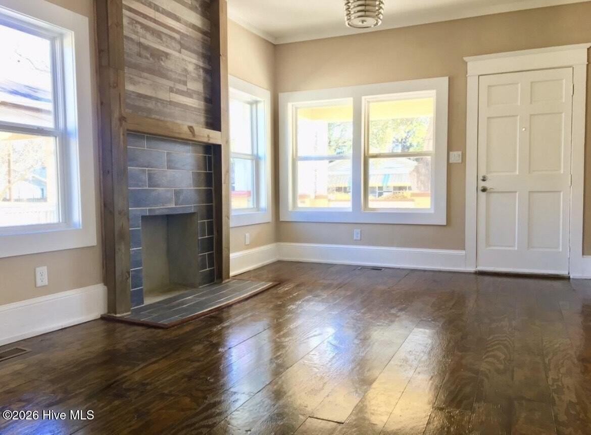 1207 Grace St - Photo 2 of 6