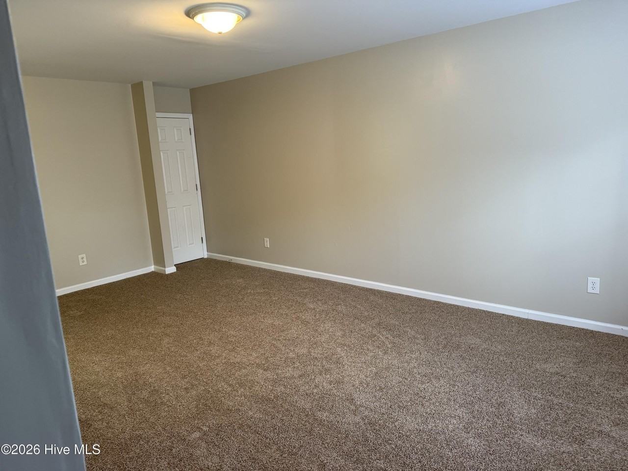 122 Short St - Photo 2 of 9