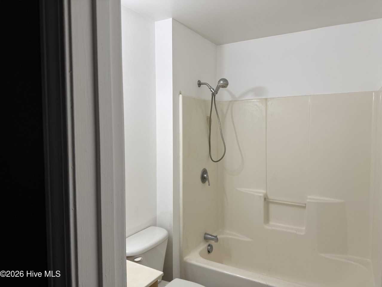 122 Short St - Photo 6 of 9