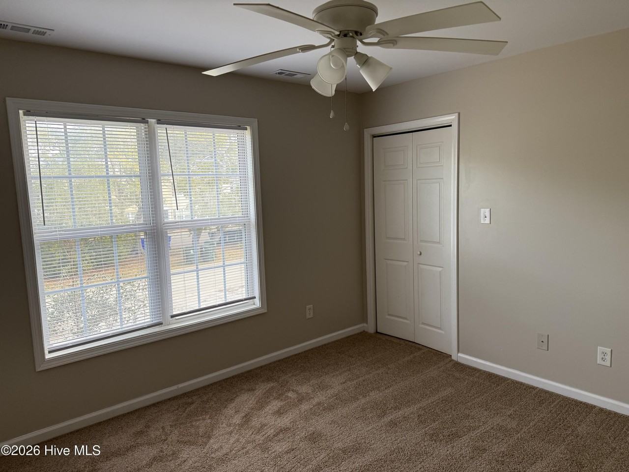 122 Short St - Photo 7 of 9