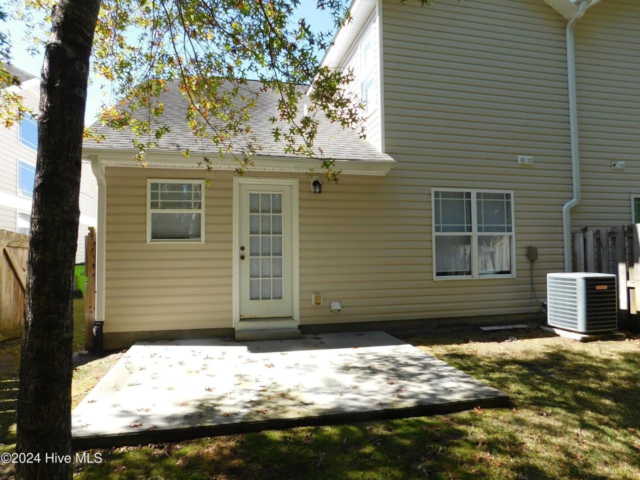 4028 Arbor Green Way - Photo 3 of 28