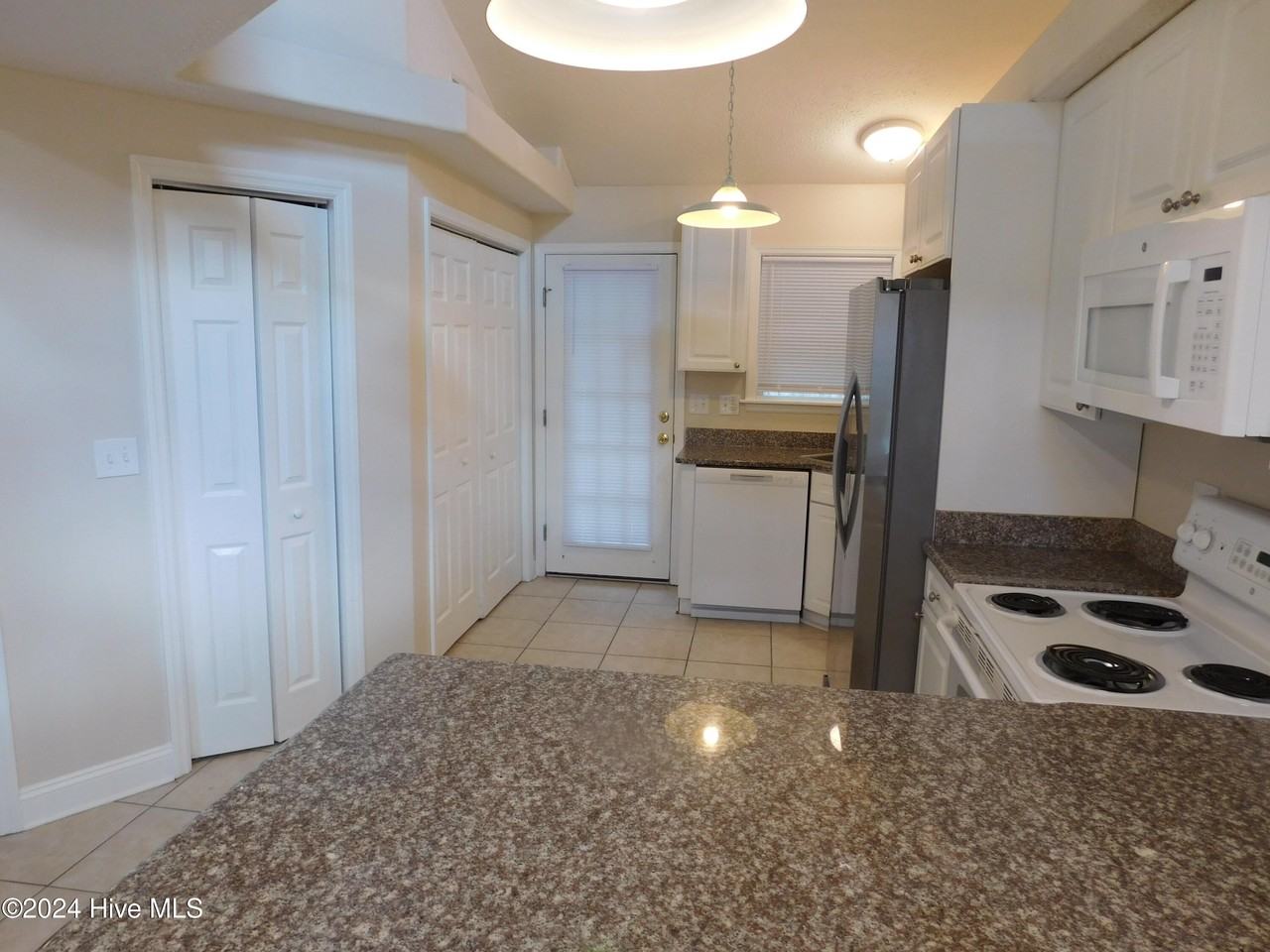 4028 Arbor Green Way - Photo 7 of 28