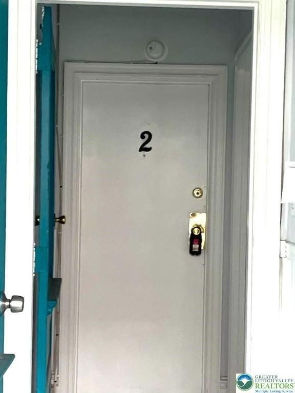 322 N Franklin St Unit 2 #2-2ndFL - Photo 3 of 19