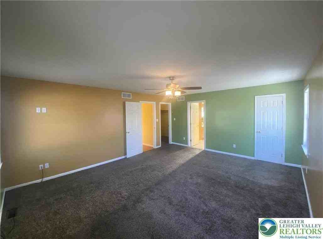 3104 Peacock Dr - Photo 7 of 14