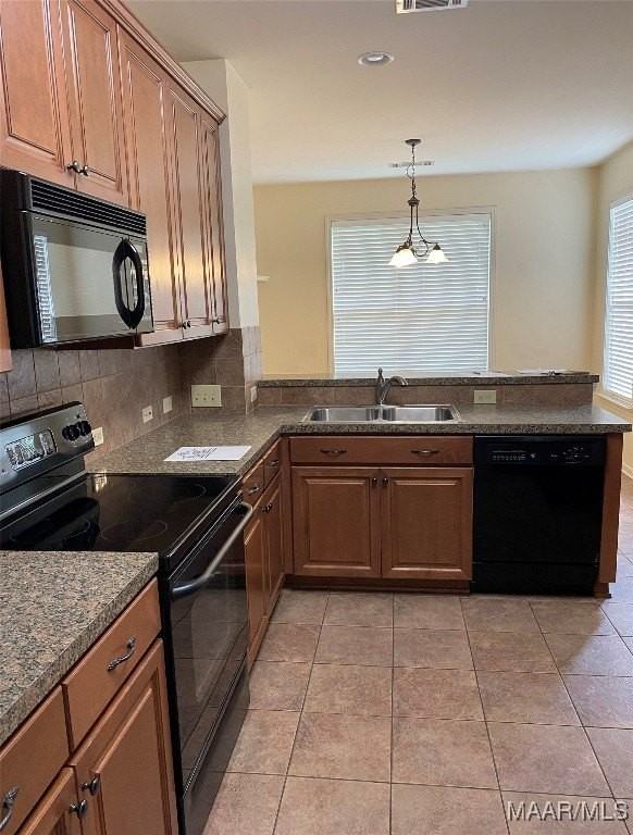 9520 Helmsley Cir - Photo 7 of 20