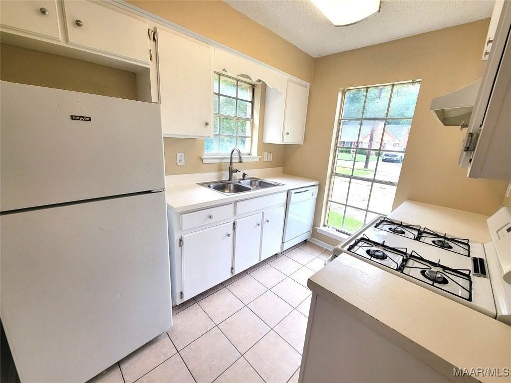 3024 Cross Creek Dr - Photo 5 of 13