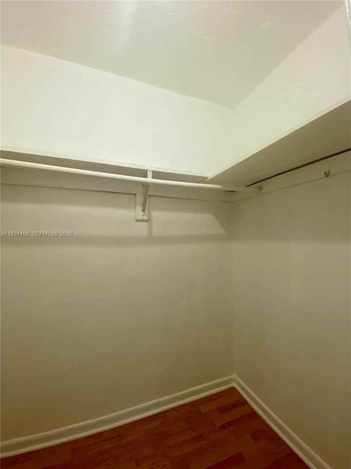 6890 Liberty St - Photo 5 of 8