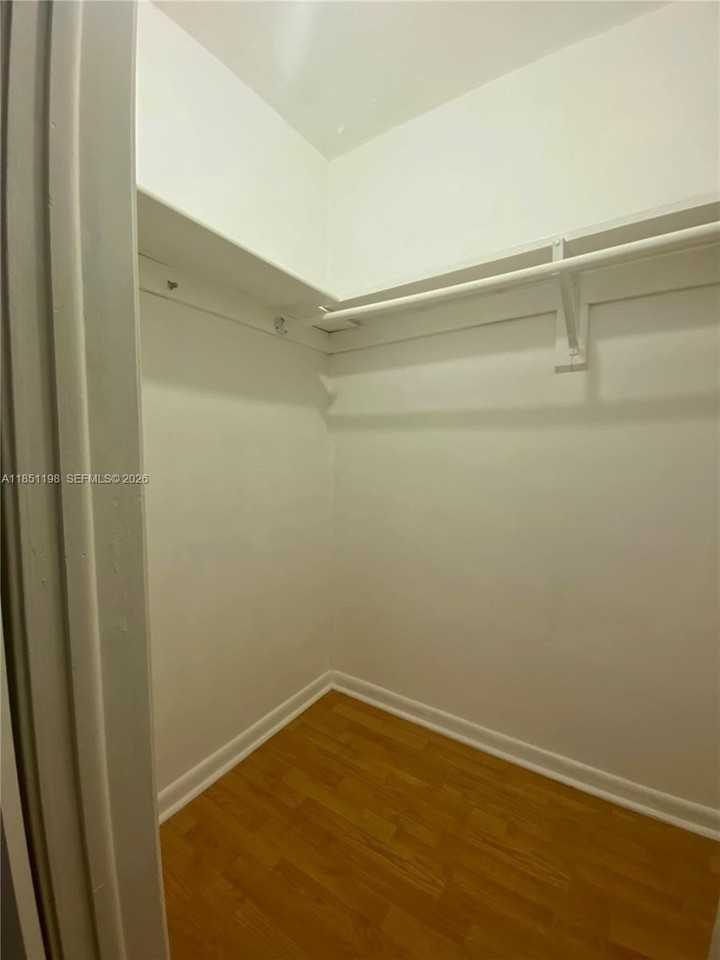 6890 Liberty St - Photo 6 of 8