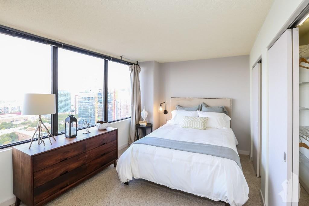 S Michigan Ave #2302 - Photo 7 of 8