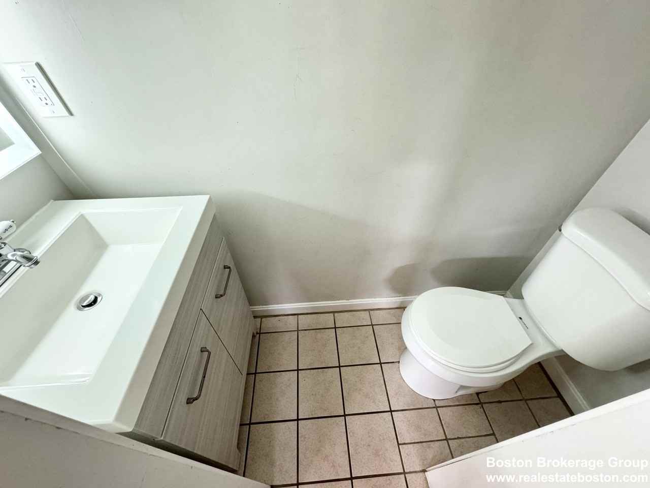 185 Sydney St #1 - Photo 7 of 10