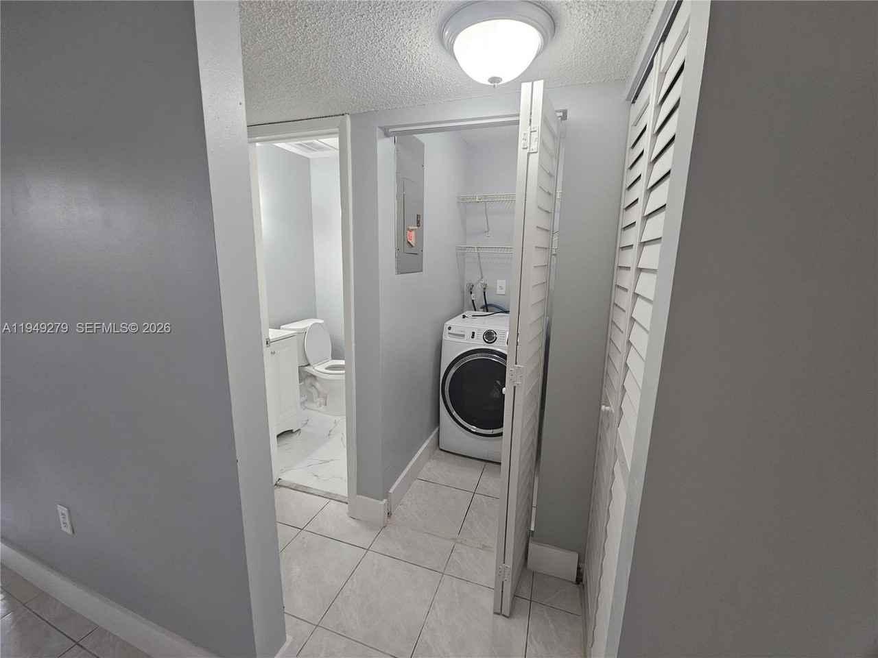 5914 Sw 133rd Pl - Photo 4 of 22