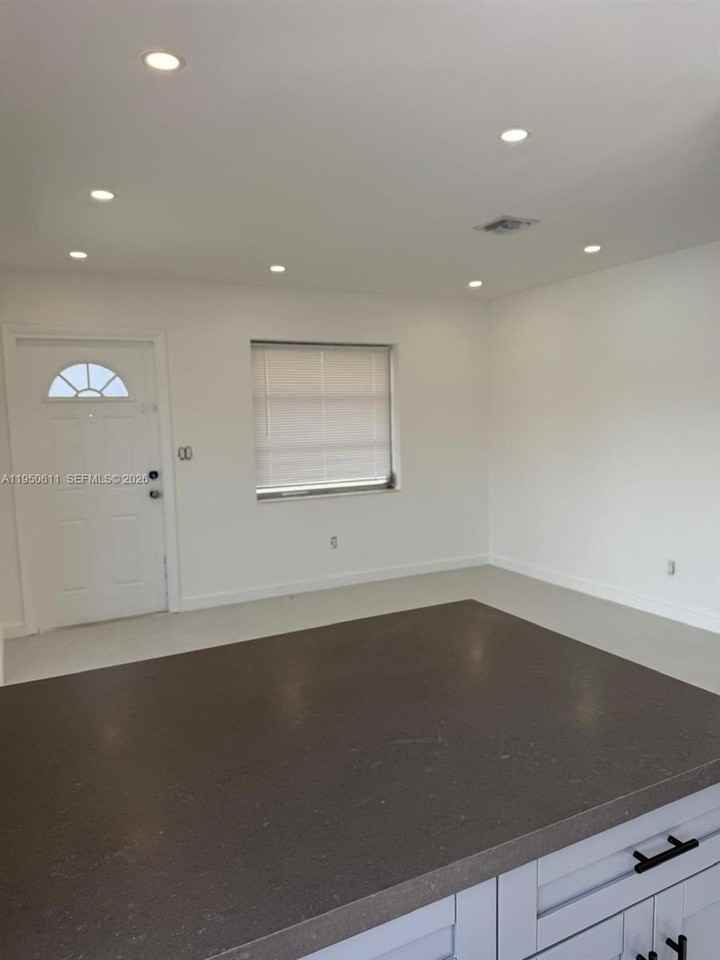 1054 Sw 2nd St #1058 - Photo 7 of 15