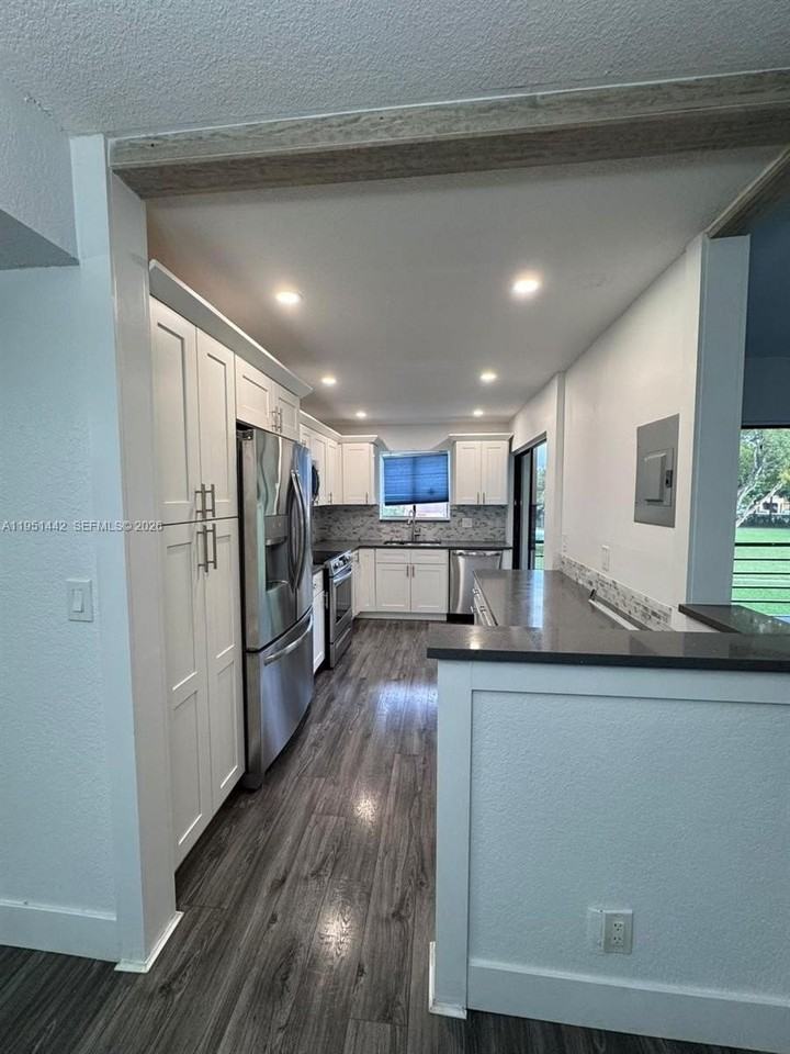 5917 Via Vermilya #203 - Photo 4 of 28