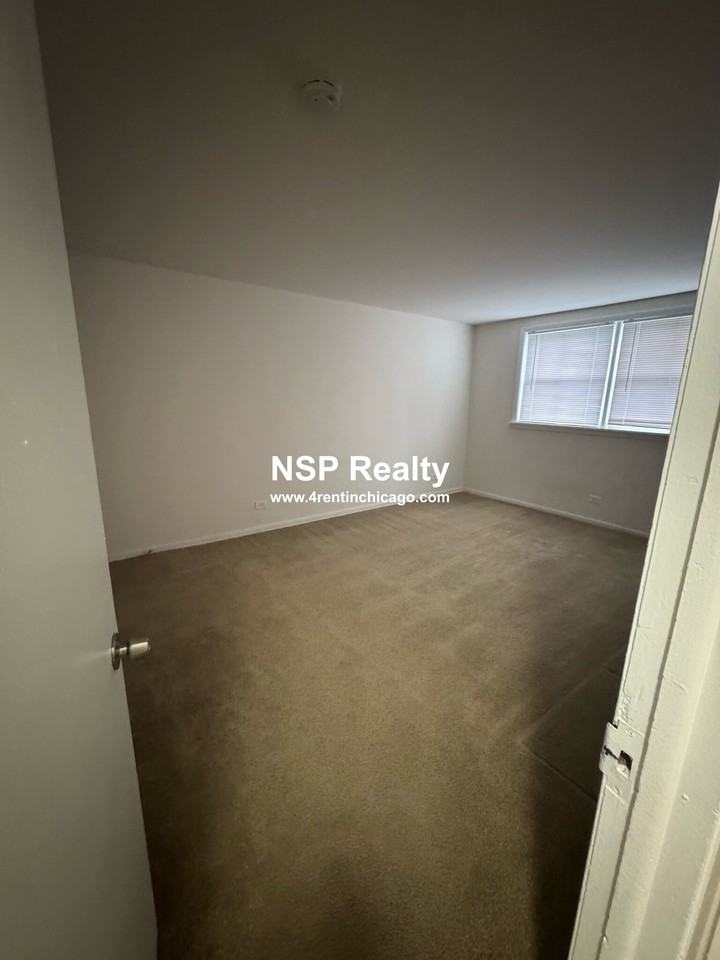 500 N Mill Rd #2C - Photo 3 of 4