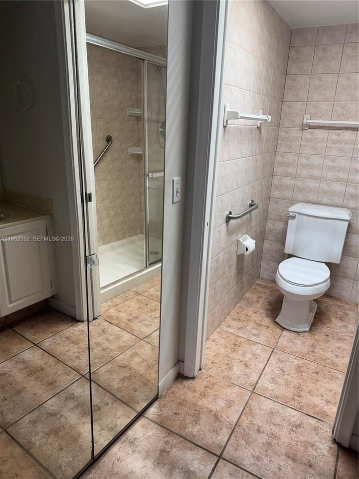 100 Sw 130th Ter #106C - Photo 3 of 10