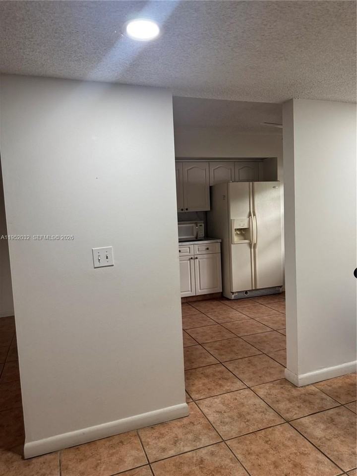 100 Sw 130th Ter #106C - Photo 5 of 10