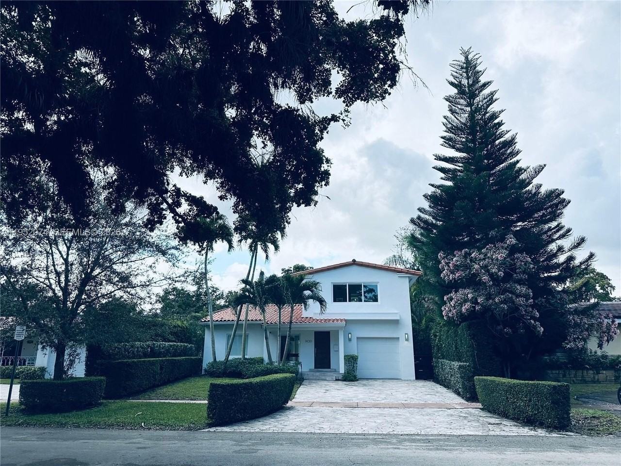 1430 Baracoa Ave - Photo 3 of 25