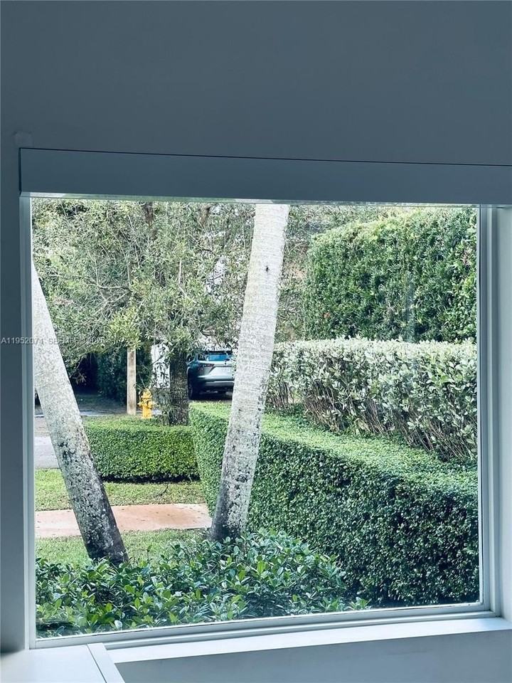 1430 Baracoa Ave - Photo 5 of 25